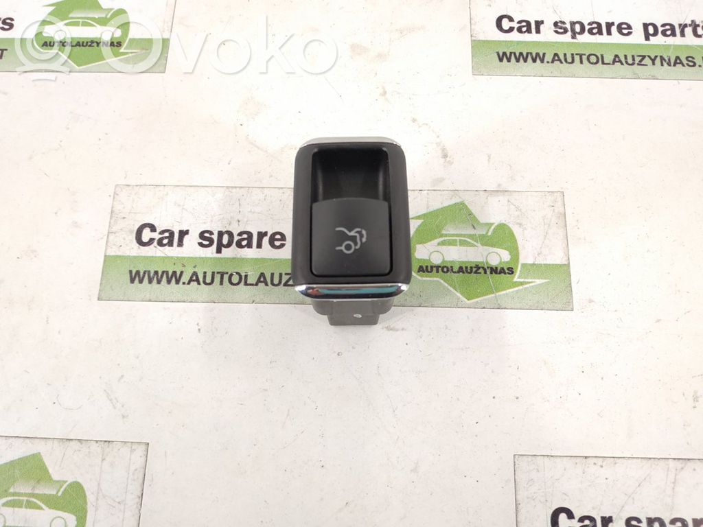Mercedes-Benz E W212 Tailgate opening switch 