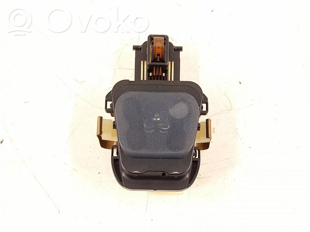 Mercedes-Benz C AMG W205 Regensensor 