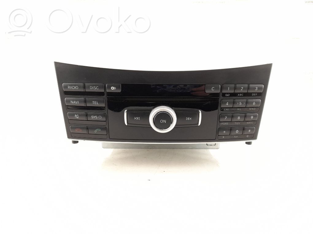 Panel / Radioodtwarzacz CD/DVD/GPS   2129009607,2129003808,2129000317,2129005312,A2129000317,A2129003808,A2129005312,A2129009607