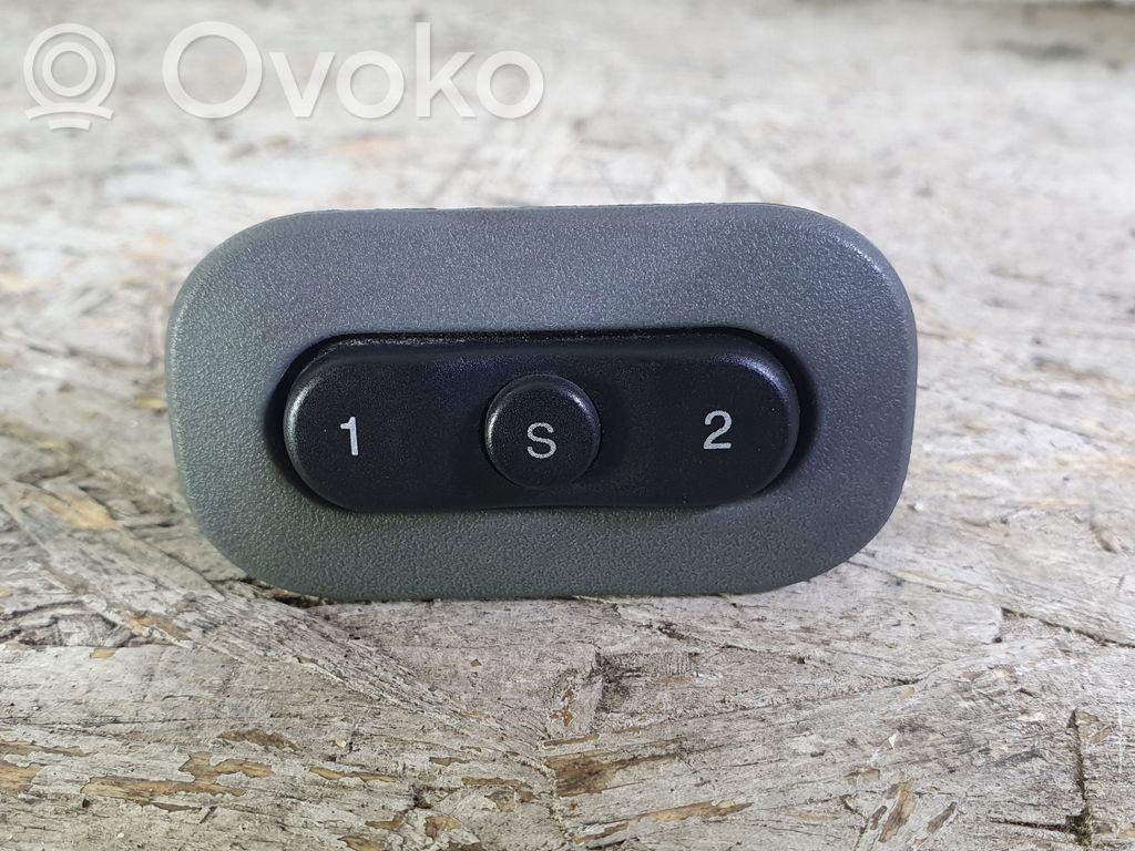 Jeep Grand Cherokee (WK) Seat memory switch 