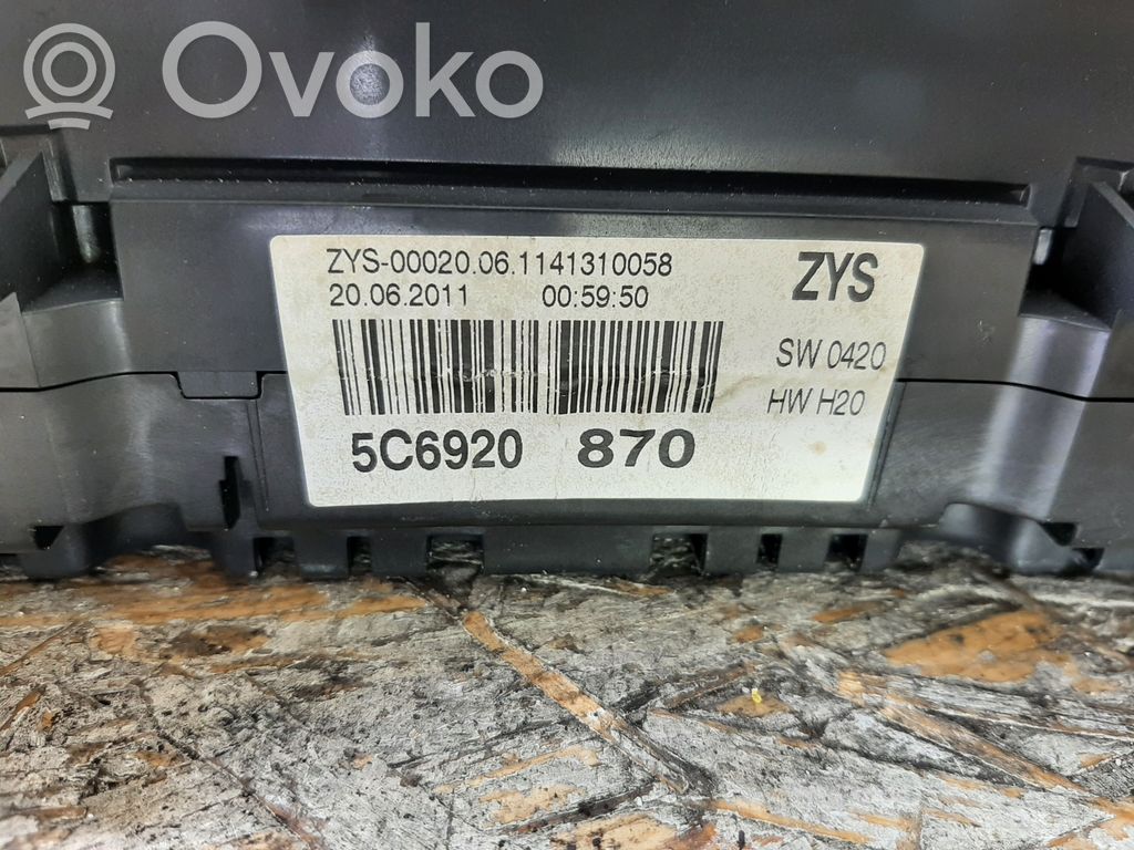 Volkswagen Jetta VI Spidometras (prietaisų skydelis) 