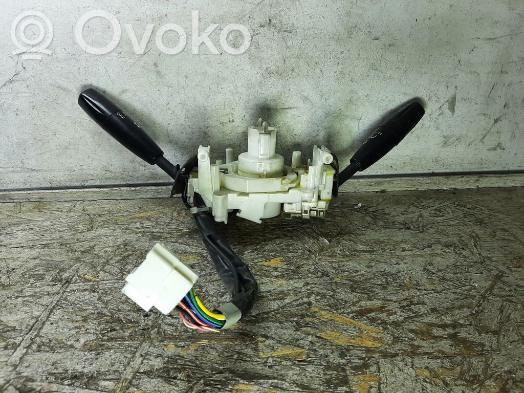 KIA Rio Commodo, commande essuie-glace/phare 