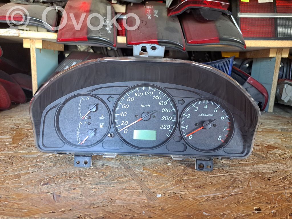 Mazda 323 F Speedometer (instrument cluster) 