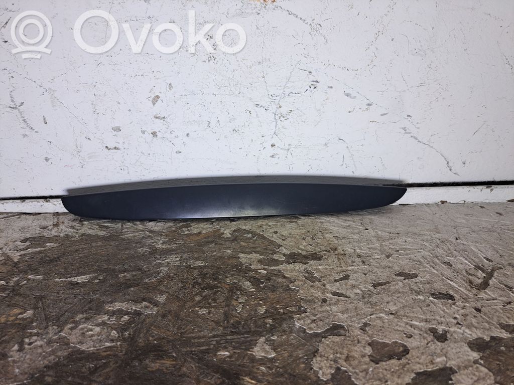 Konepellin säleikkö
