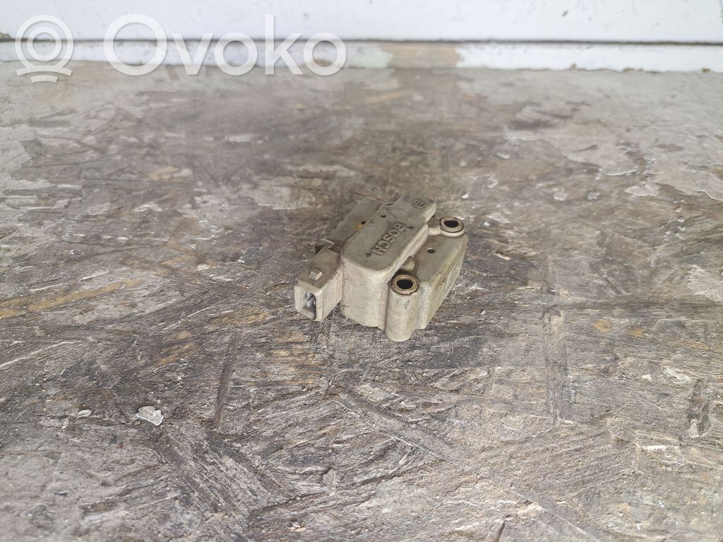 Audi 80 90 S2 B4 Zawór przepustnicy 