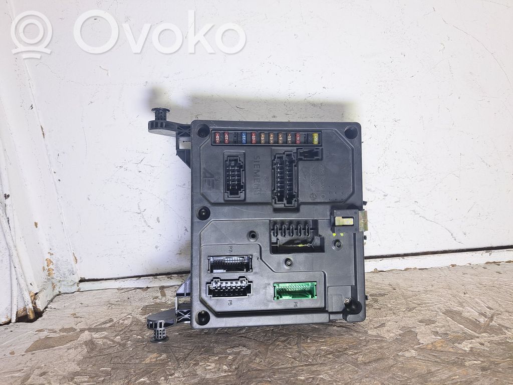 Ford Galaxy Drošinātāju bloks 