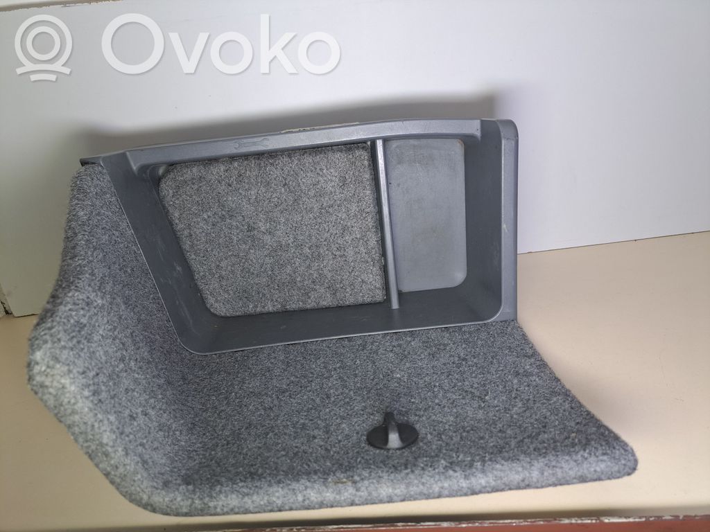 BMW 3 E90 E91 Šoninis apdailos skydas 