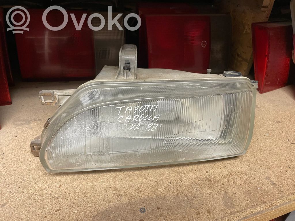 Toyota Corolla E90 Phare frontale 
