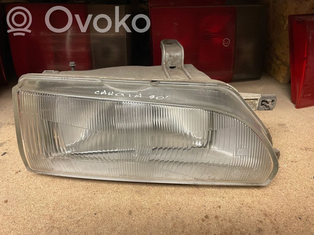 Toyota Corolla E90 Phare frontale 