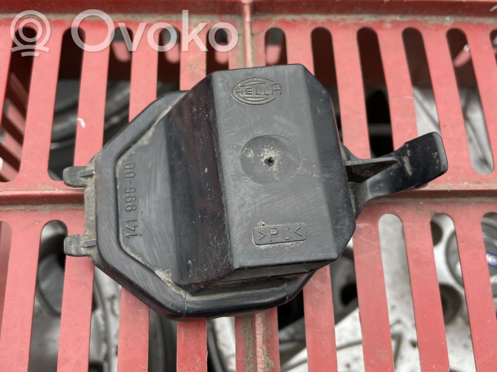 Volkswagen PASSAT B4 Parapolvere per faro/fanale 