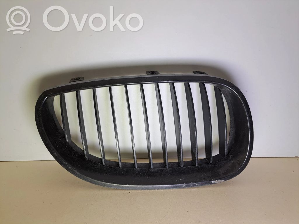 BMW 5 E60 E61 Grille calandre supérieure de pare-chocs avant 