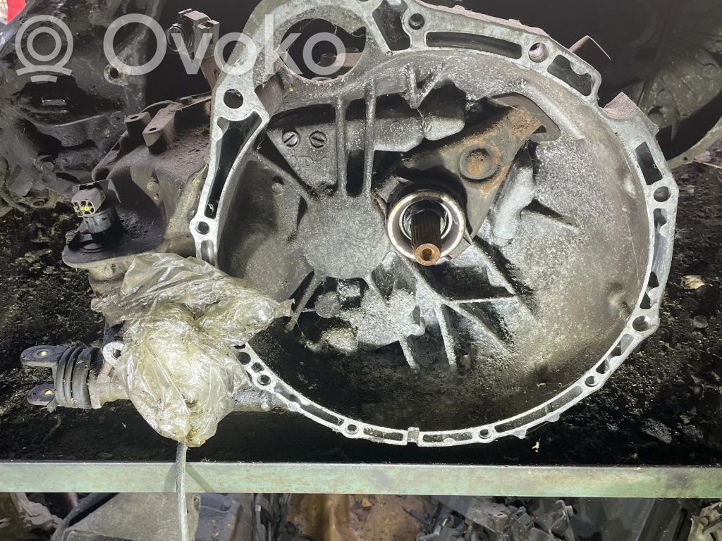 Nissan Almera N16 Manualna 5-biegowa skrzynia biegów 