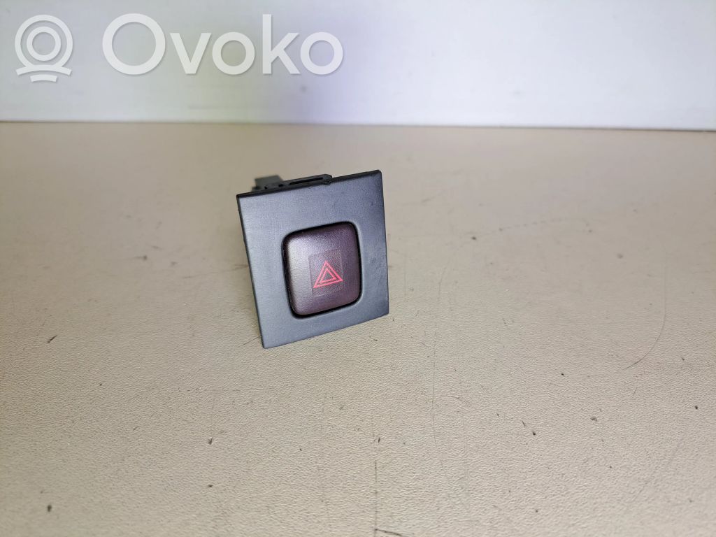 Hazard light switch   30710106,08W242