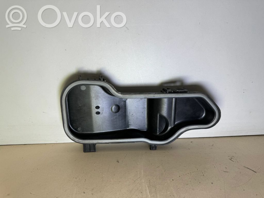 Volvo S80 Headlight/headlamp dust cover 