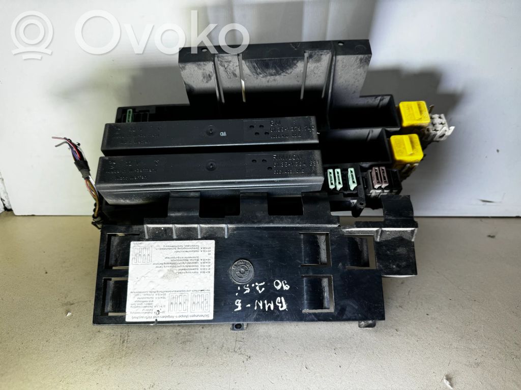 BMW 5 E34 Fuse module 