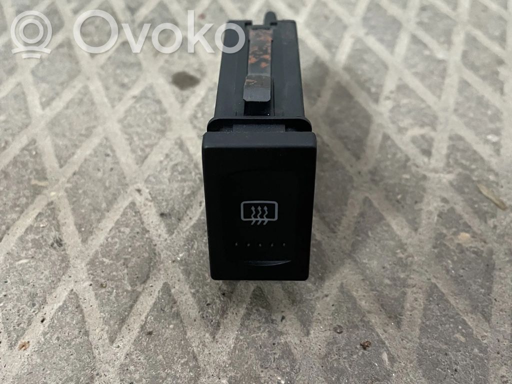 Volkswagen PASSAT B5.5 Przycisk / Przełącznik ogrzewania szyby przedniej / czołowej 