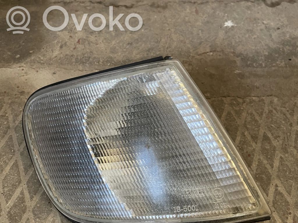Audi A6 S6 C4 4A Kierunkowskaz przedni 