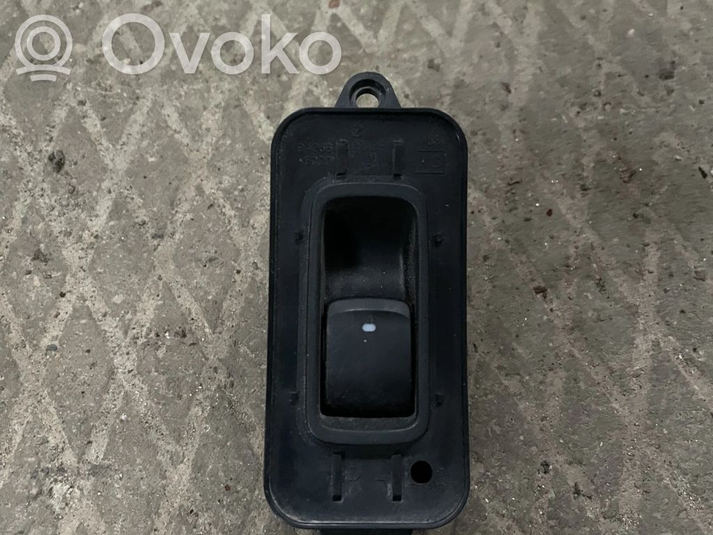 Subaru Outback Electric window control switch 