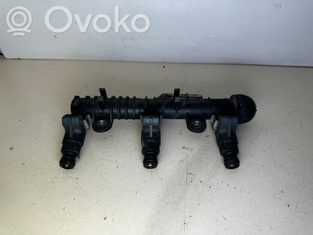 Opel Corsa C Polttoainepääputki 