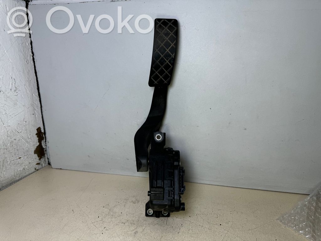 Audi A4 S4 B7 8E 8H Accelerator throttle pedal 