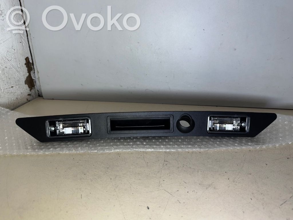 Audi A4 S4 B7 8E 8H Éclairage de plaque d'immatriculation 
