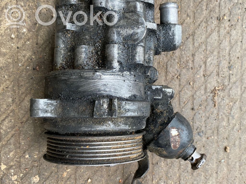 BMW 7 E65 E66 Vairo stiprintuvo siurblys 