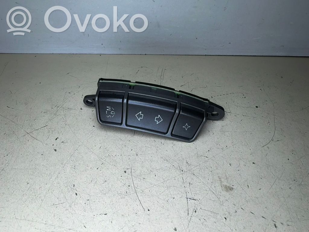 Boutons / interrupteurs volant   6911586,555288500,037467