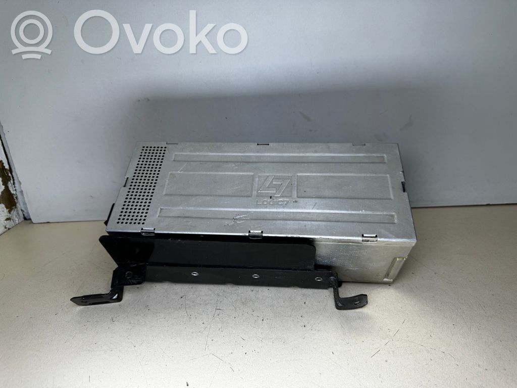 BMW 7 E65 E66 Vahvistin 