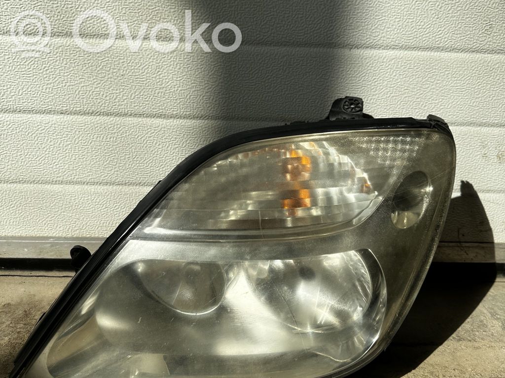 Renault Scenic I Lampa przednia 