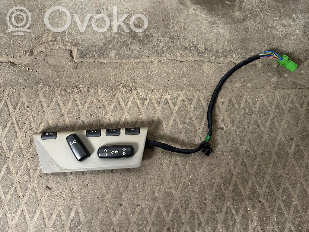 Volvo XC70 Seat control switch 