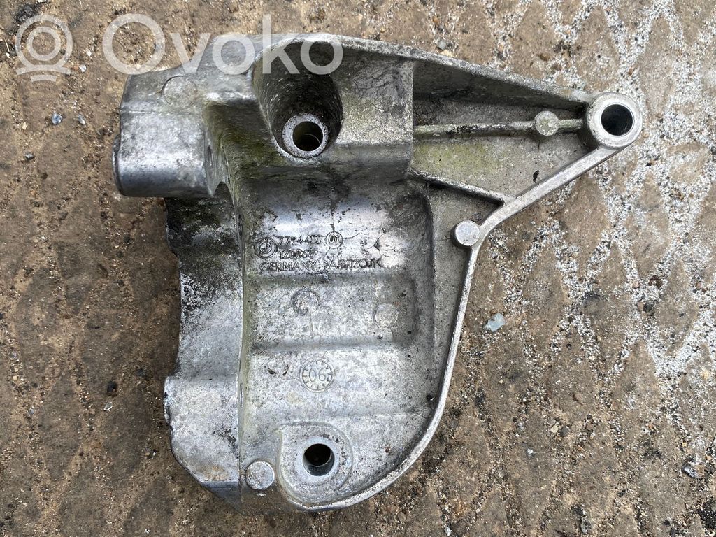 Power steering pump mounting bracket   7794455,120868,779445501
