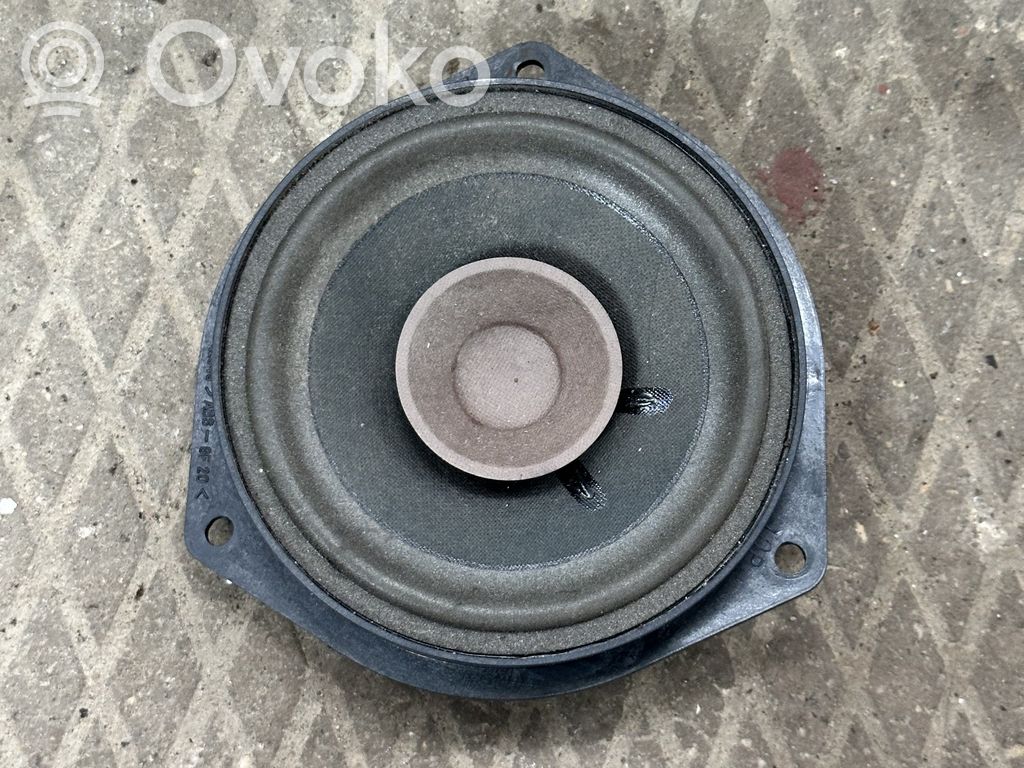 Opel Zafira B Altavoz de la puerta trasera 