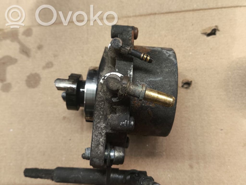 Opel Astra H Bomba de vacío 