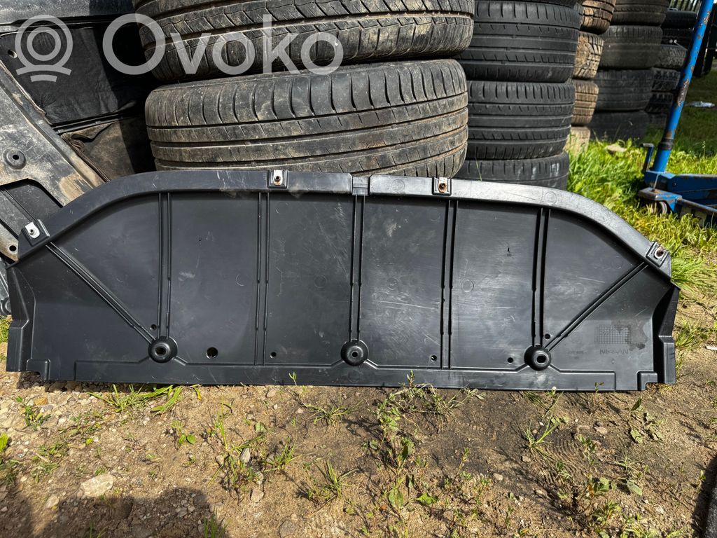 Nissan Qashqai Placa protectora/plataforma del parachoques delantero 
