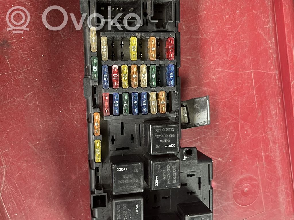 Volvo V70 Módulo de fusible 