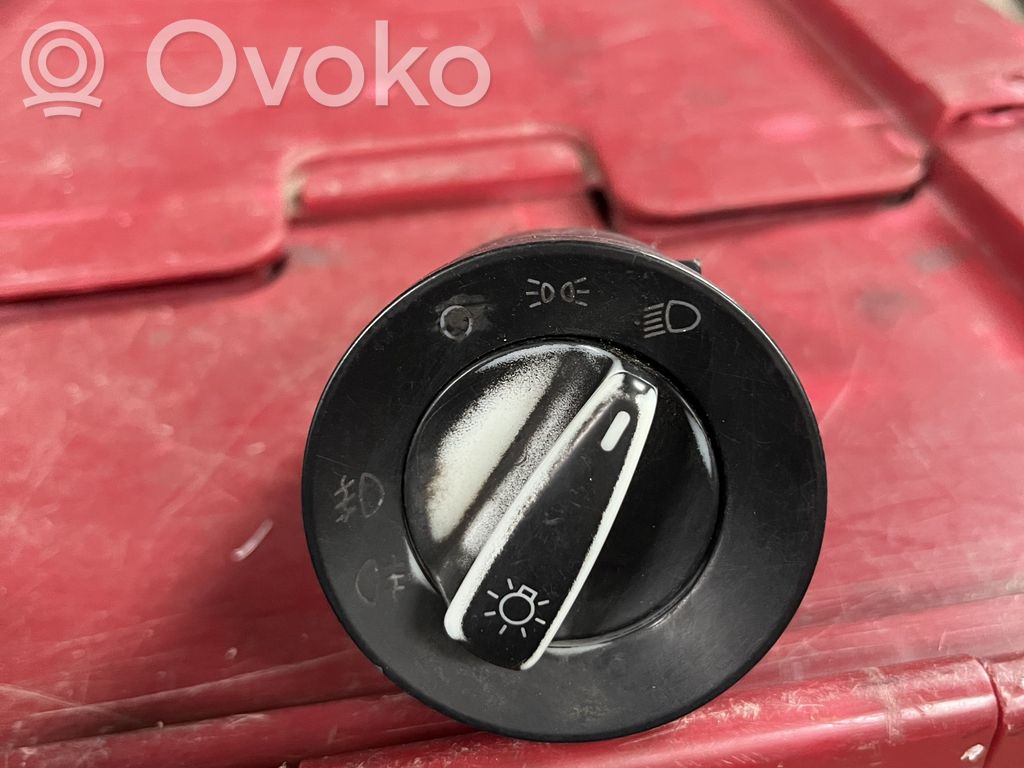 Volkswagen PASSAT B5 Light switch 