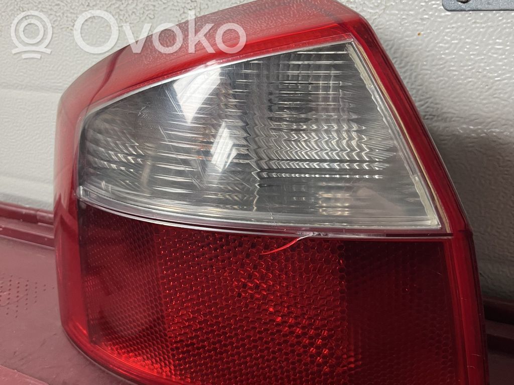 Audi A4 S4 B6 8E 8H Lampa tylna 