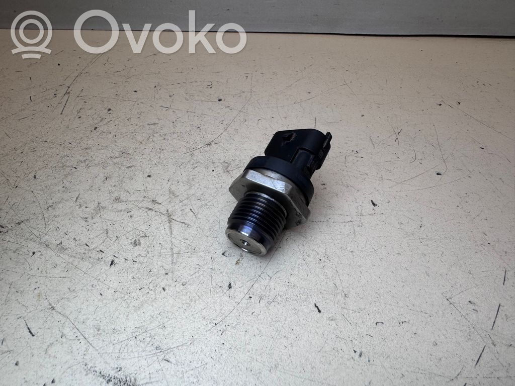 Renault Trafic II (X83) Kraftstoffdrucksensor 