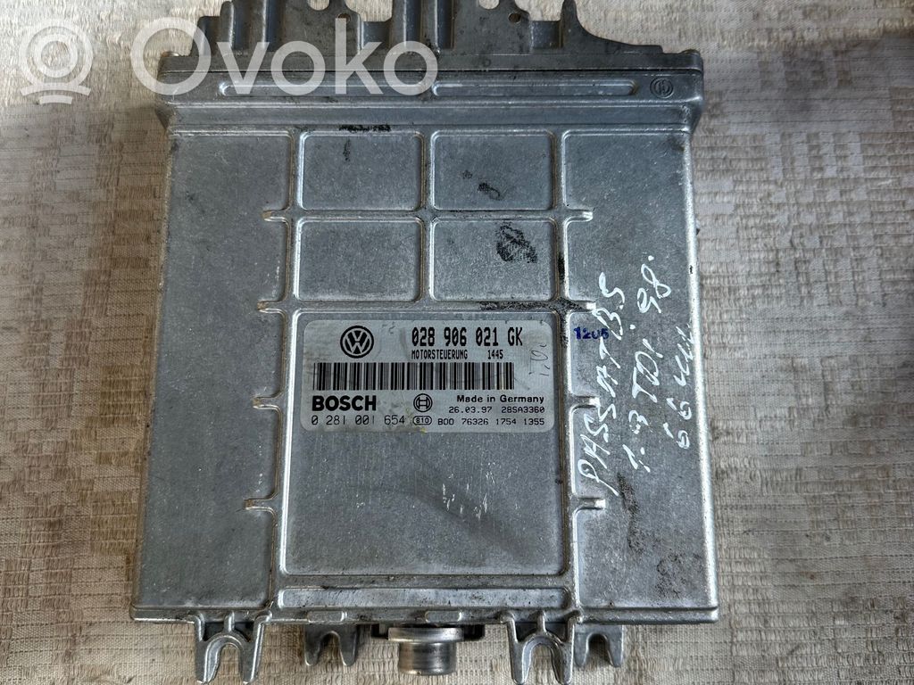 Volkswagen PASSAT B5 Engine control unit/module 