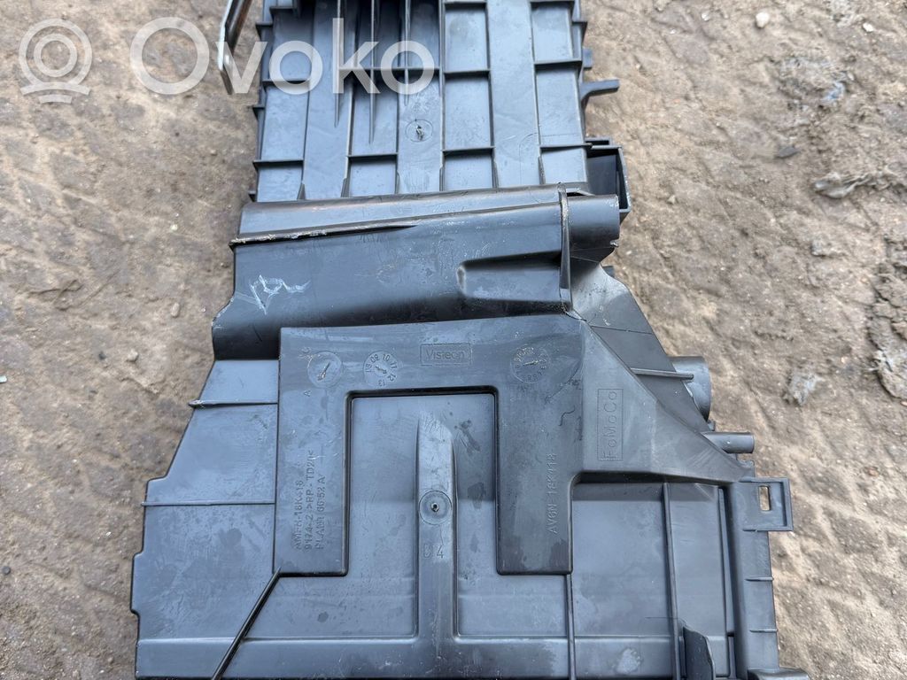 Ford Mondeo MK IV Kita salono detalė 
