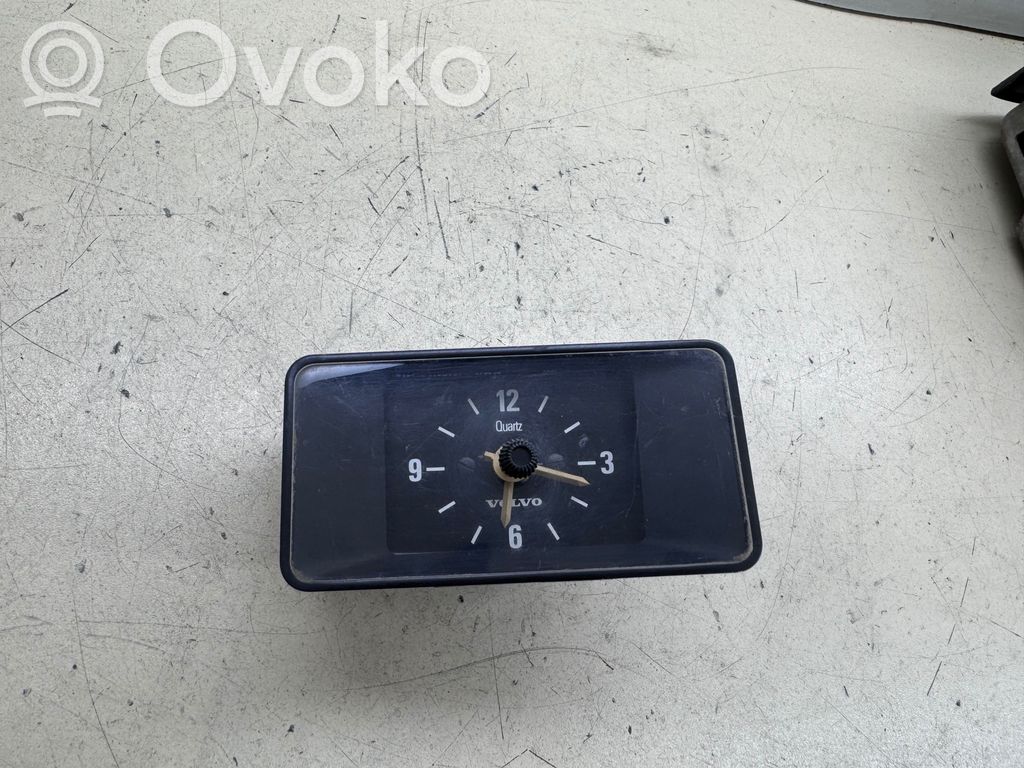Volvo 240 Orologio 