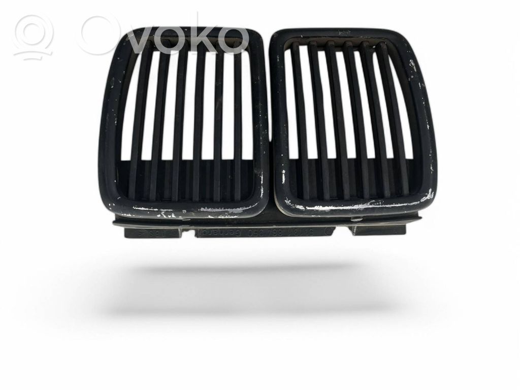 BMW 3 E30 Etusäleikkö 