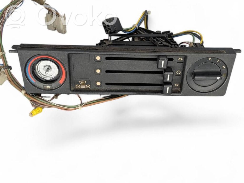 BMW 5 E28 Climate control unit 