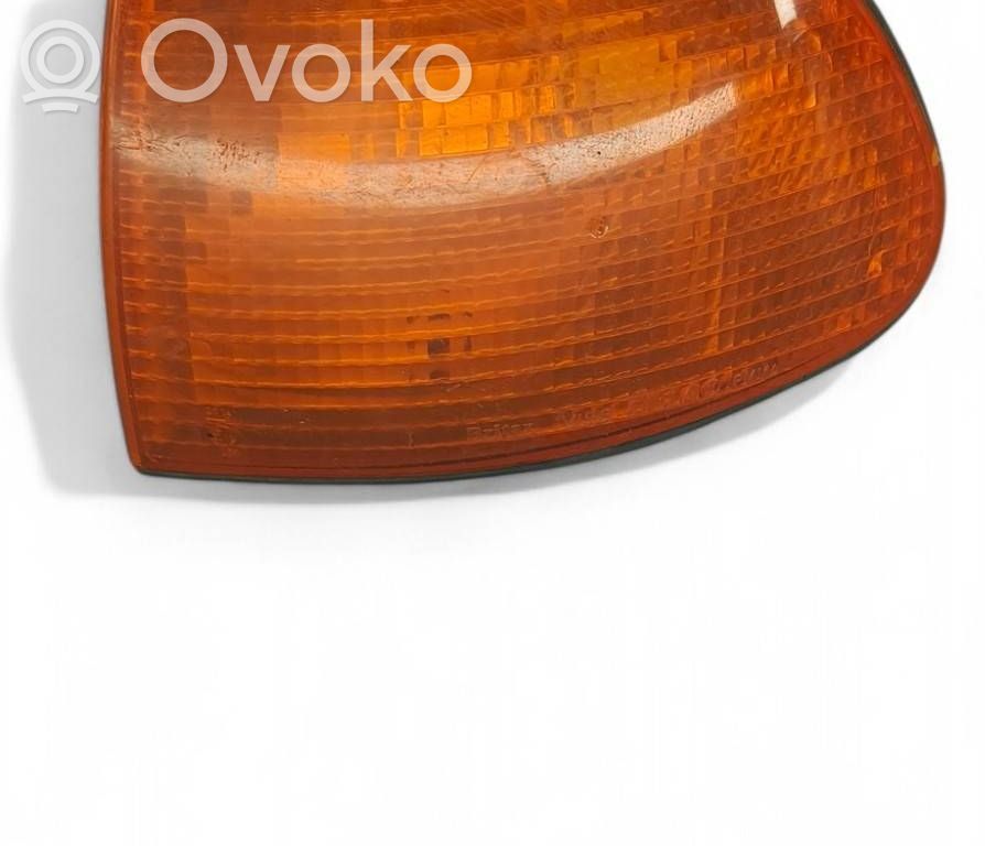 BMW 7 E38 Front indicator light 