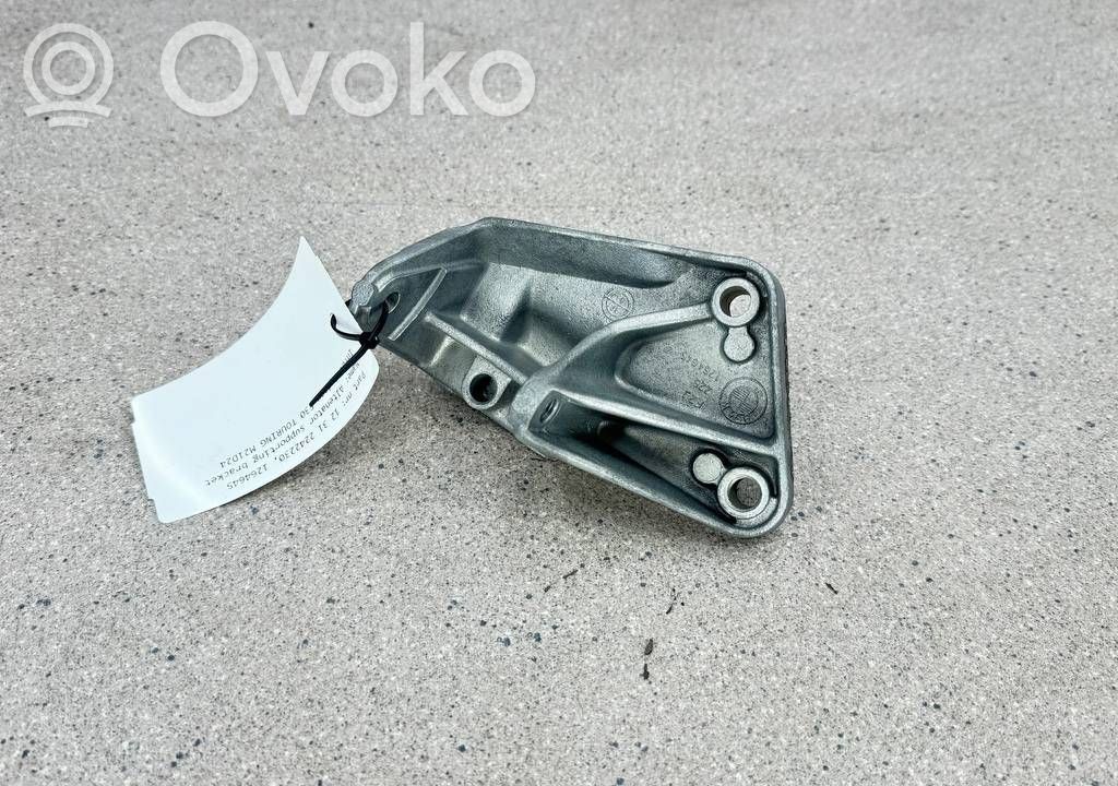 BMW 3 E30 Supporto del generatore/alternatore 