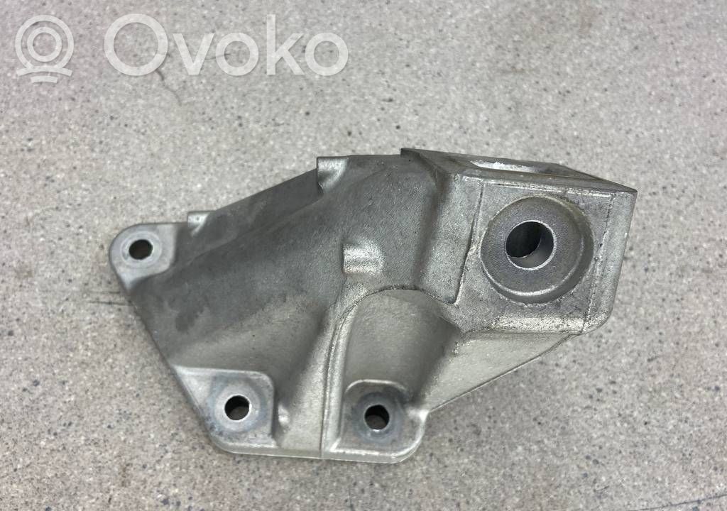 BMW M6 Engine mounting bracket 