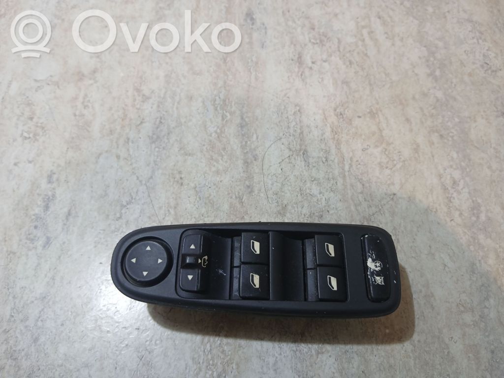 Citroen C4 Grand Picasso Przyciski szyb 