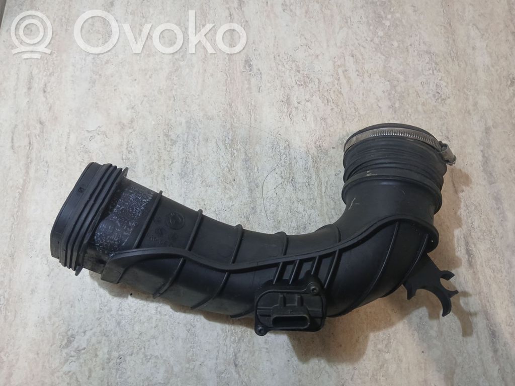 Rura / Wąż dolotowy powietrza   13718508047