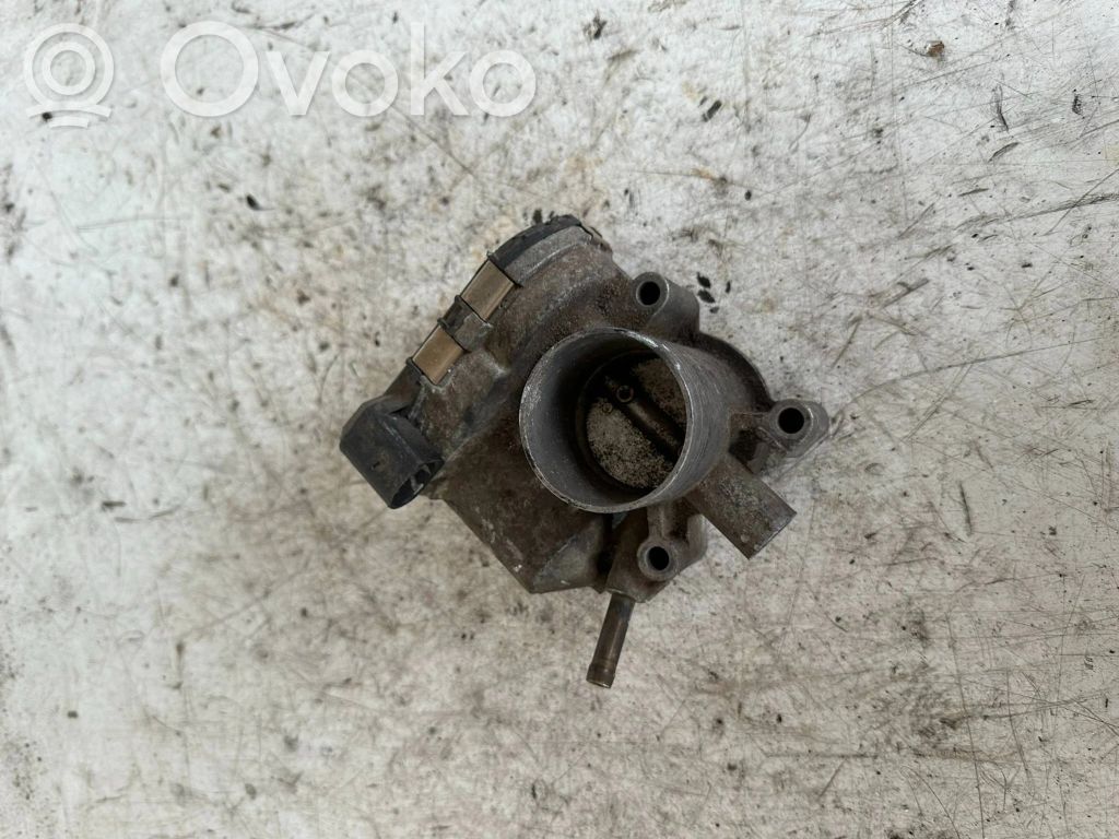 Volkswagen Polo Throttle valve 