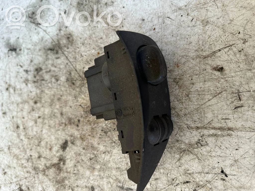 Light switch   2468